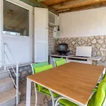 Semesterbostad 2 Bedroom Cozy In Jadranovo