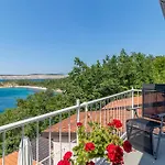 2 Bedroom Cozy In * Jadranovo