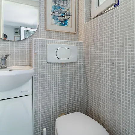 Сasa de vacaciones Cozy In With Kitchen Jadranovo