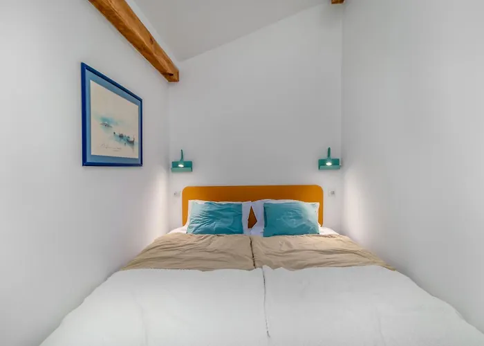 2 Bedroom Cozy In *