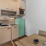2 Bedroom Cozy In * Jadranovo