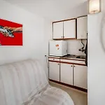 2 Bedroom Cozy In
