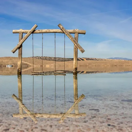 Hébergement de vacances 2 Bedroom Cozy In Jadranovo