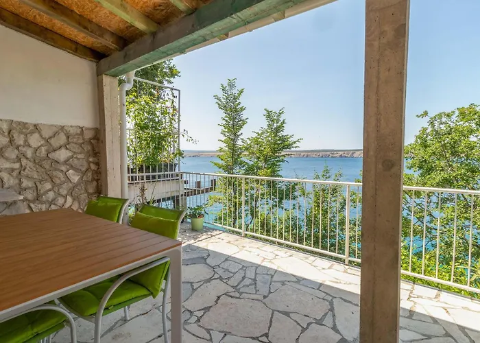 2 Bedroom Cozy Home In Jadranovo Holiday home *