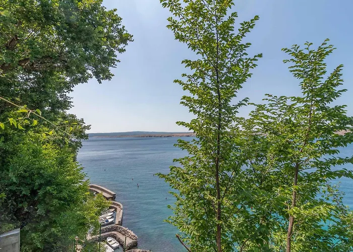 2 Bedroom Cozy In Hébergement de vacances Jadranovo