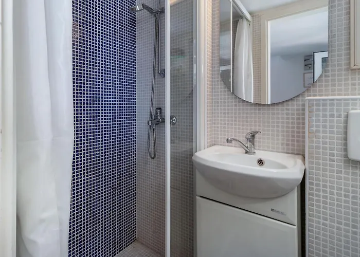 2 Bedroom Cozy In Hébergement de vacances Jadranovo